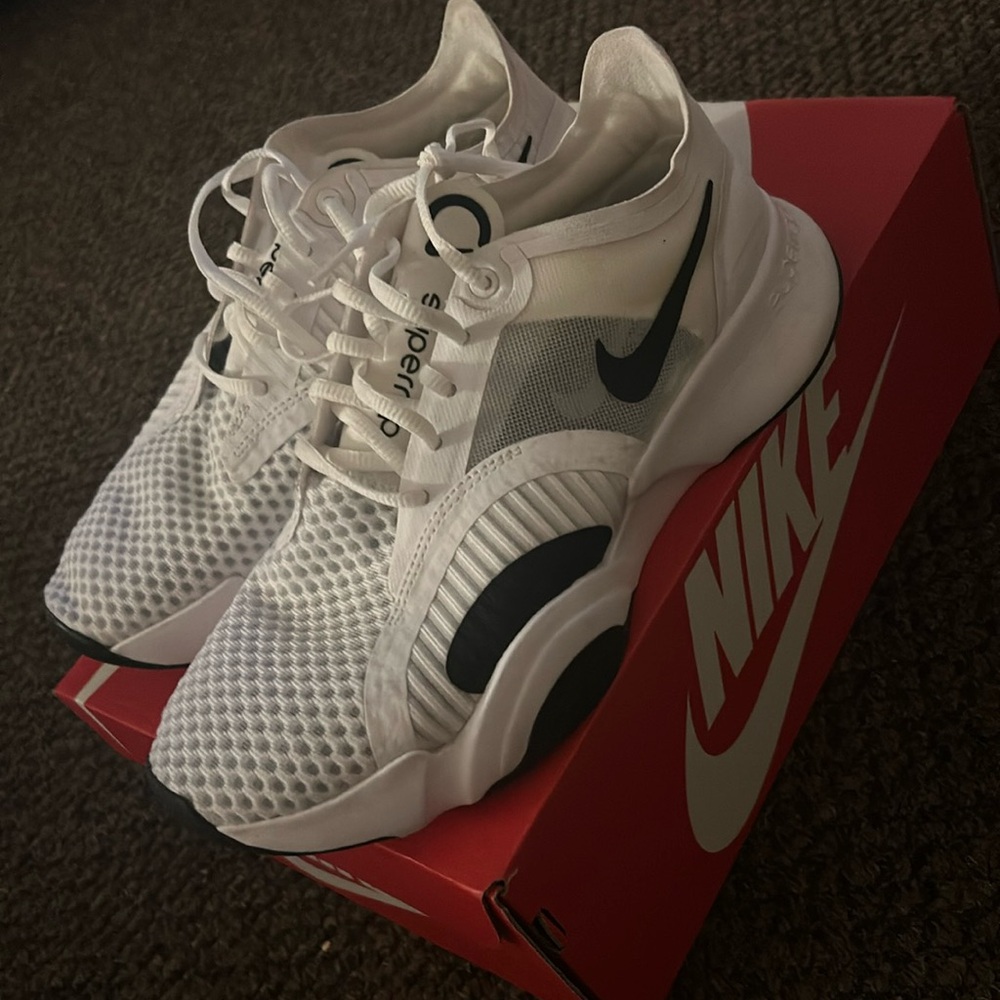 Size 8 women brand new never worn